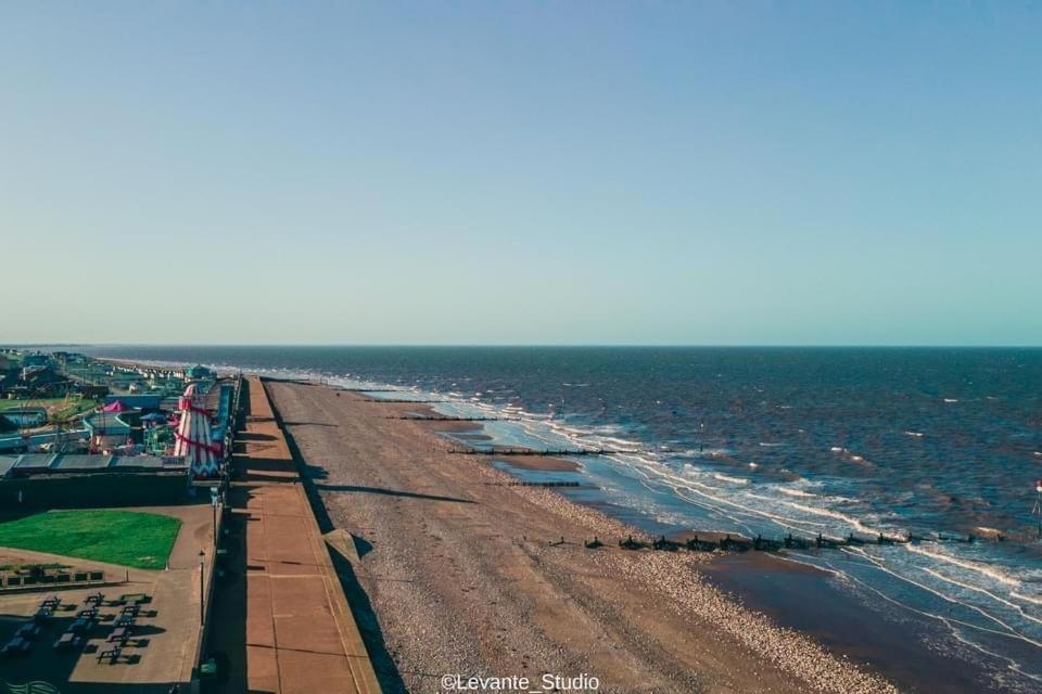 Gone To The Beach Flat 1 Hunstanton Exteriör bild