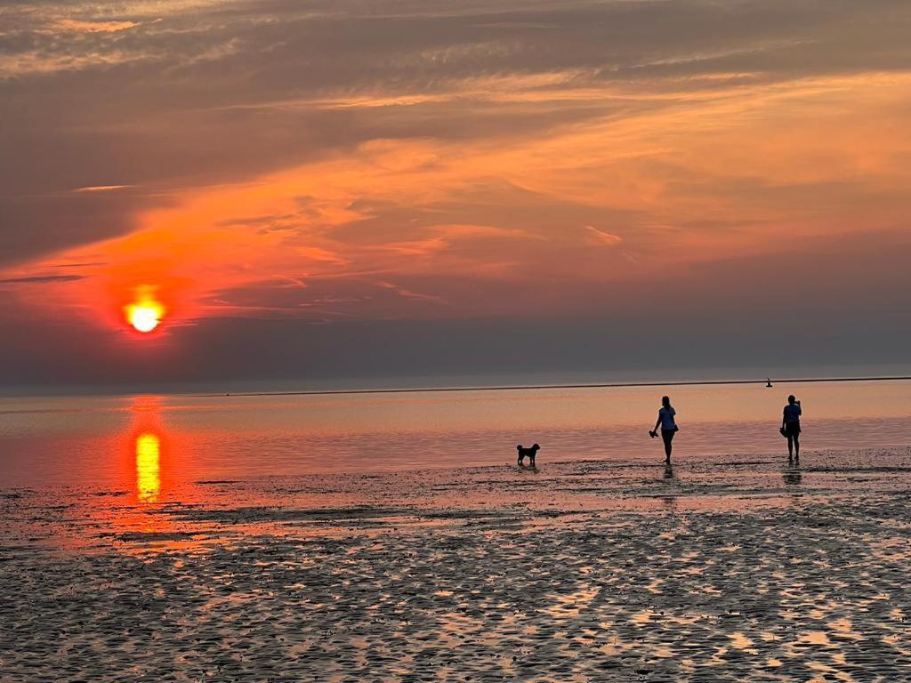 Gone To The Beach Flat 1 Hunstanton Exteriör bild
